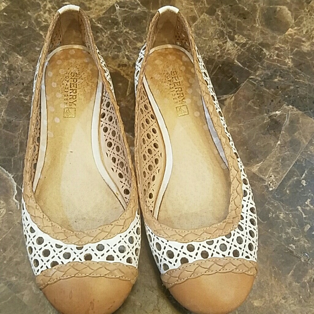 Sperrys tan and ivory ballet slippers